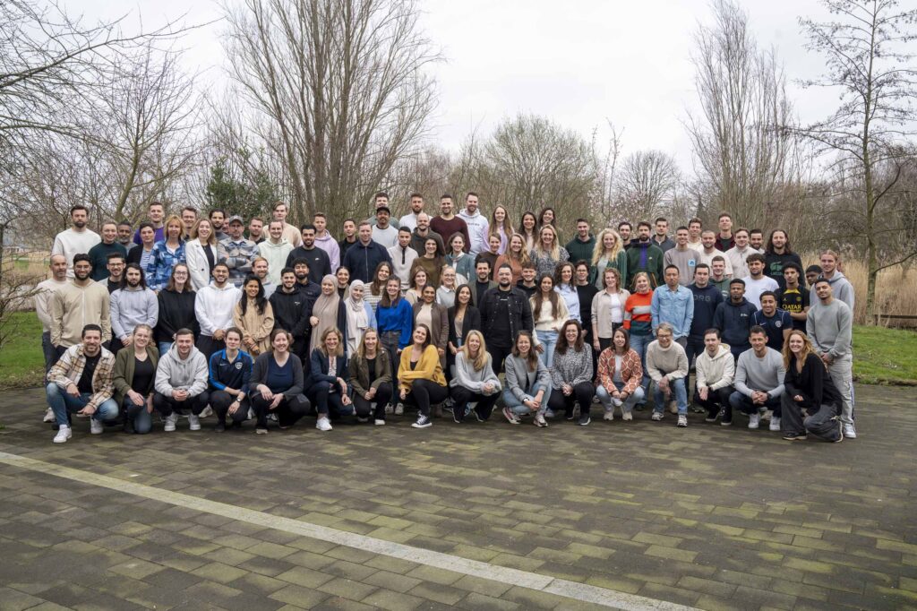 Groepsfoto van SBG, met alle Sportief Besteed Groep medewerkers.